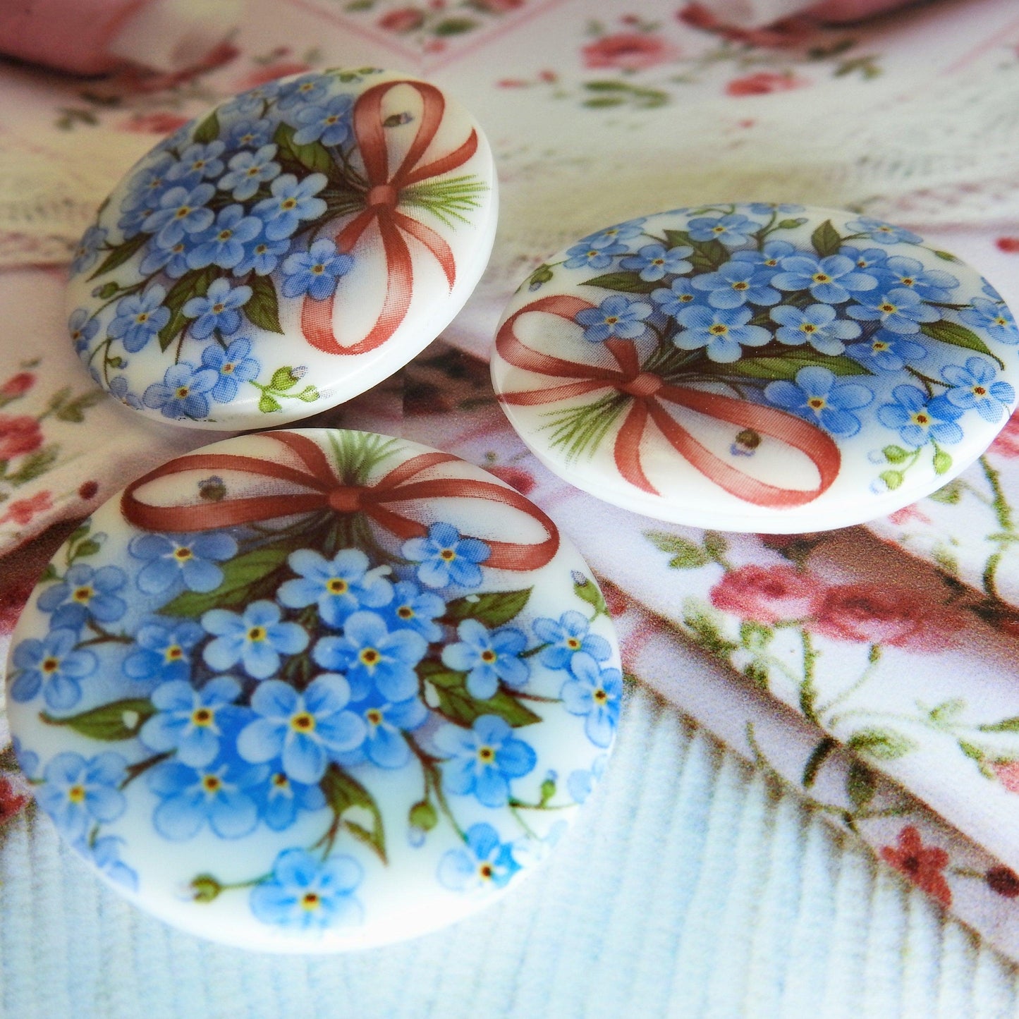 novelty craft buttons 