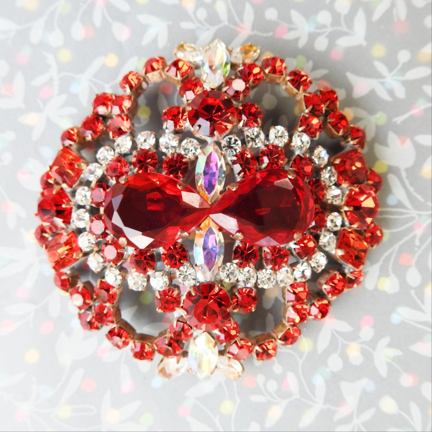 Czech rhinestone broach pin