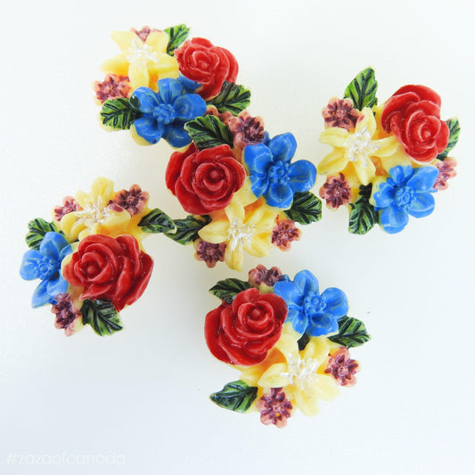 Fancy buttons flower shaped, painted and colored with a nice multidimensional design, for decorative jewelry making and flower sewing DIY