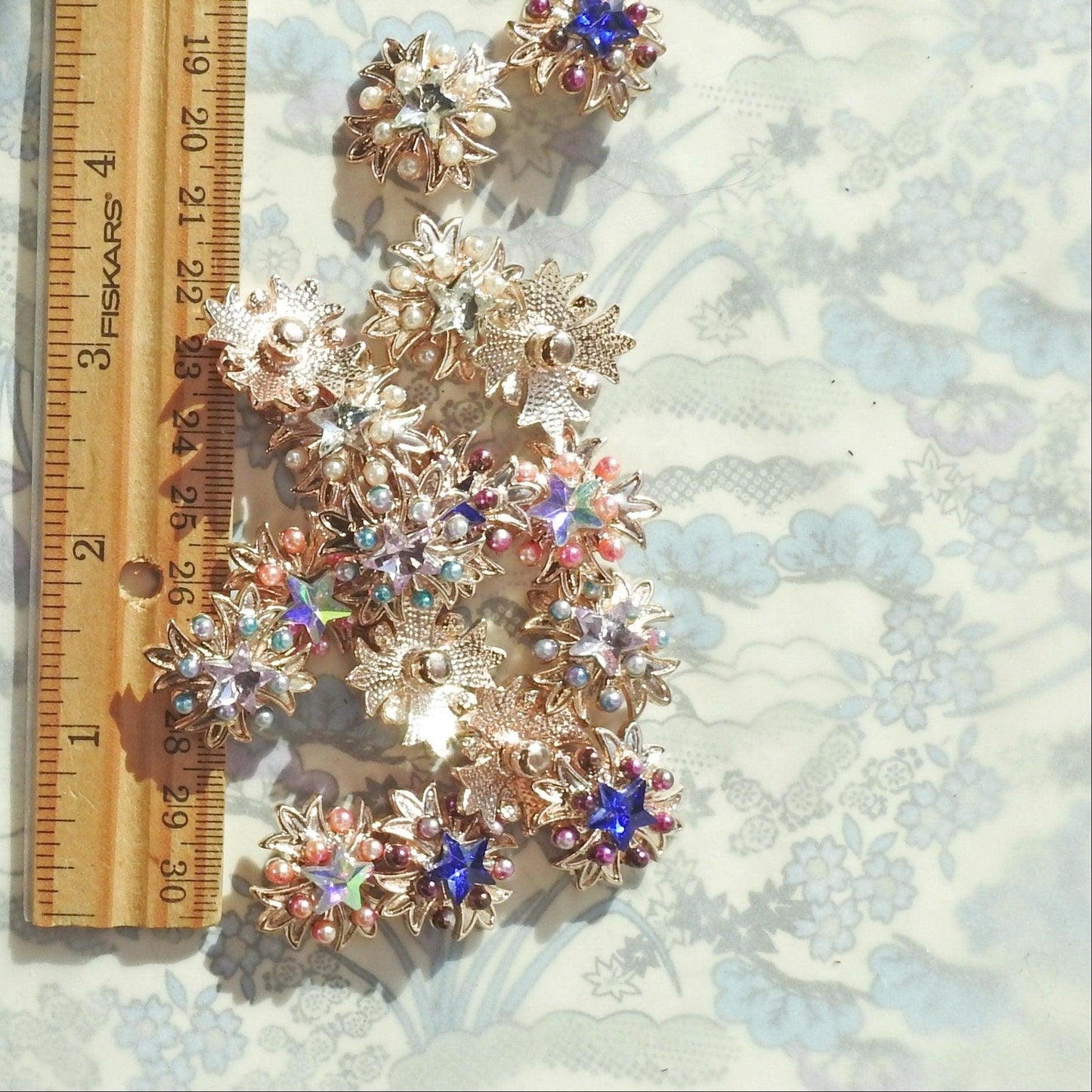 Large buttons lot of 18 fancy snaps cap, star-shaped with mixed colors of blue, pink and purple, for button bouquet and jar embellishments