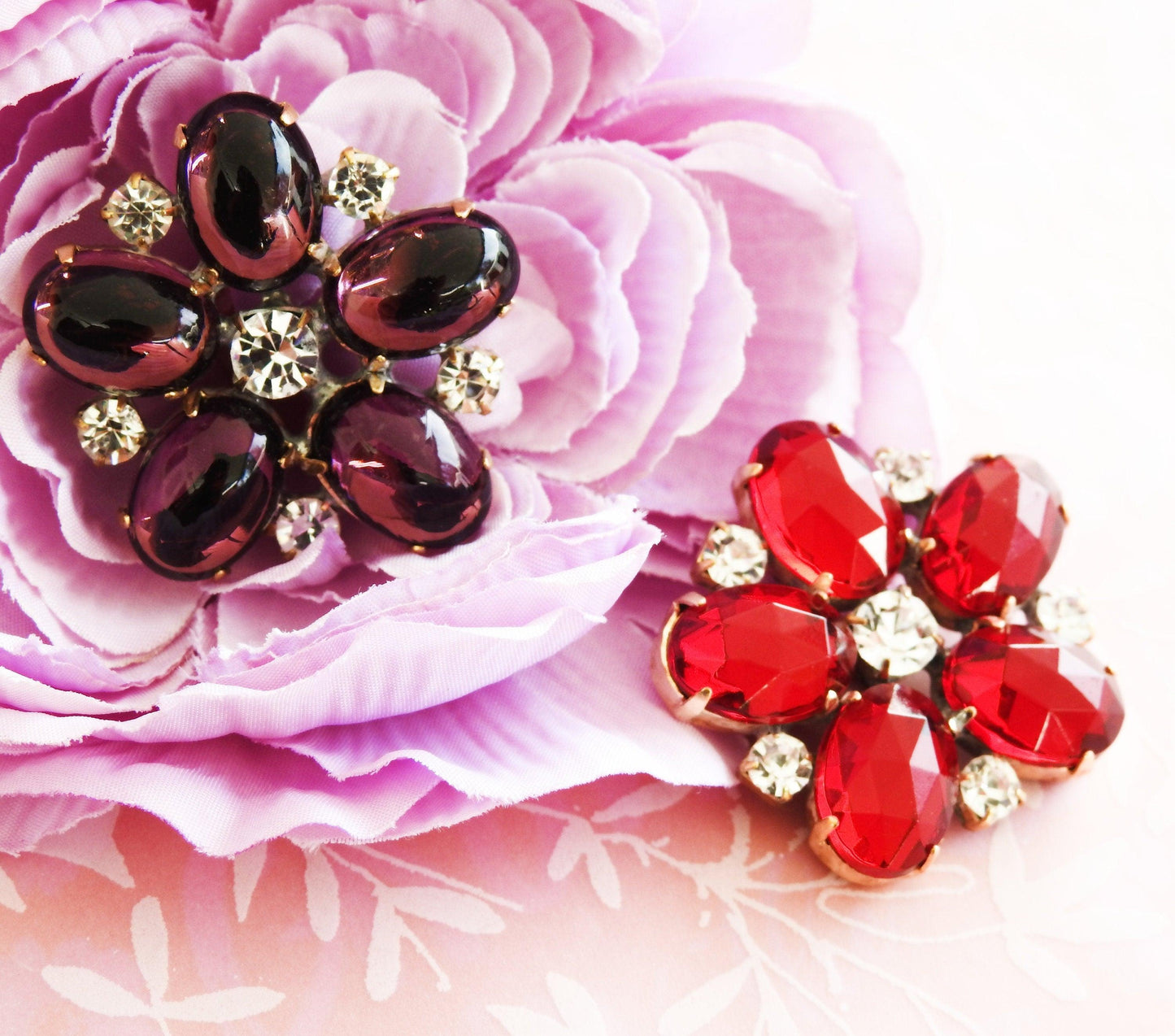 floral buttons for bracelet closures