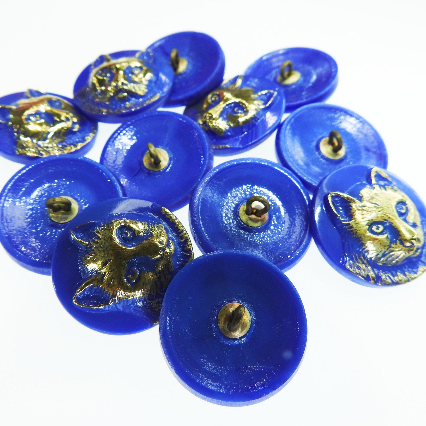 Glass buttons with cat for jewelry making, art project or embellish a tote, blue vintage style gift for cat lover | 20 mm, 0.787”, lot of 2