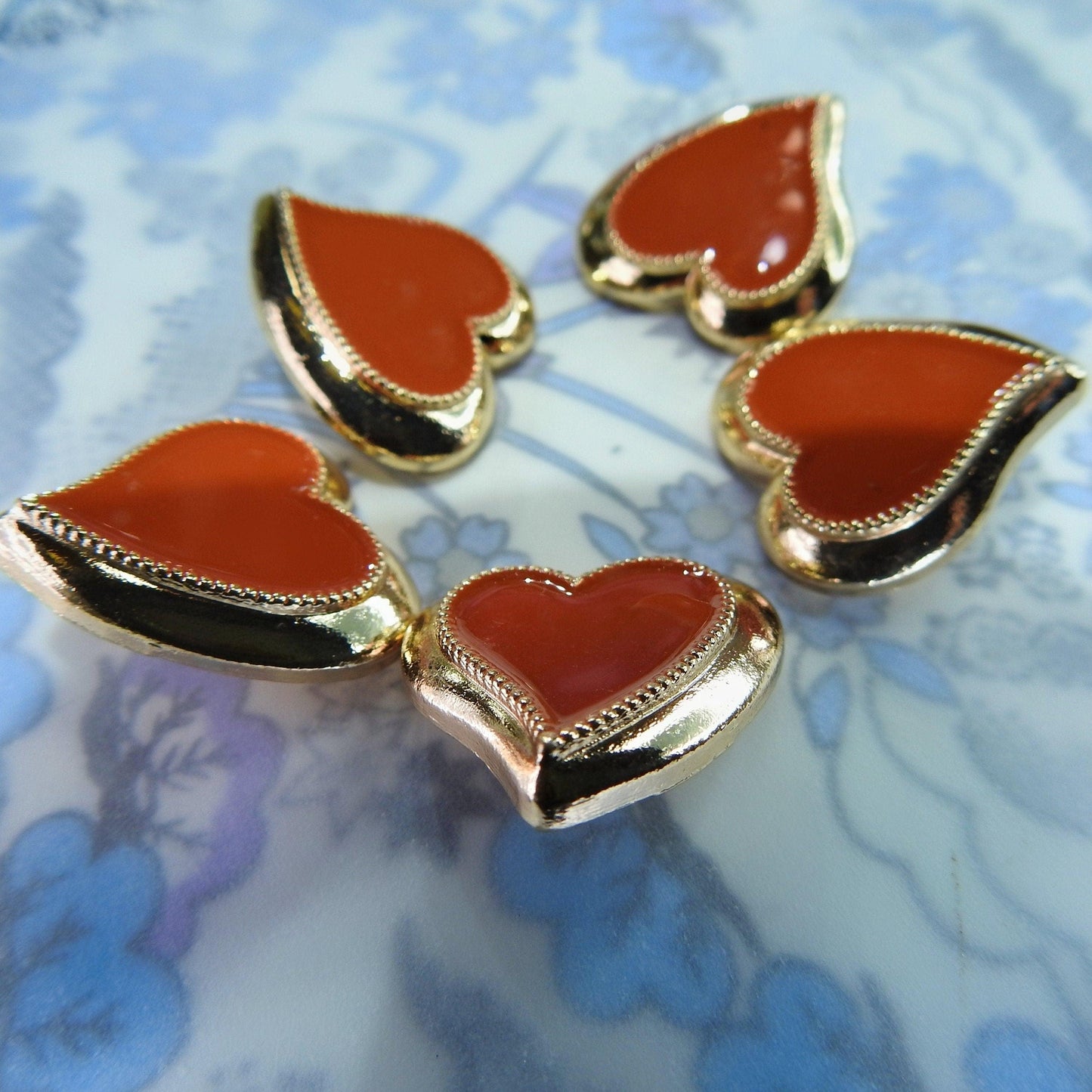 Vintage style metallic buttons heart made from enameled orange painted metal and shank back, assorted lot of 5, for craft, sewing, jewelry