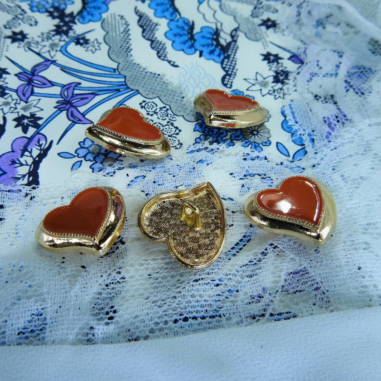 Vintage style metallic buttons heart made from enameled orange painted metal and shank back, assorted lot of 5, for craft, sewing, jewelry