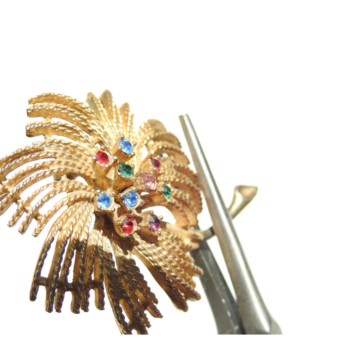 Vintage Sarah Coventry Brooch – Elegant 1960s Floral Pin, Gold Tone, Colorful Rhinestone Accents, Collectible Jewelry - Signed Sarah Cov