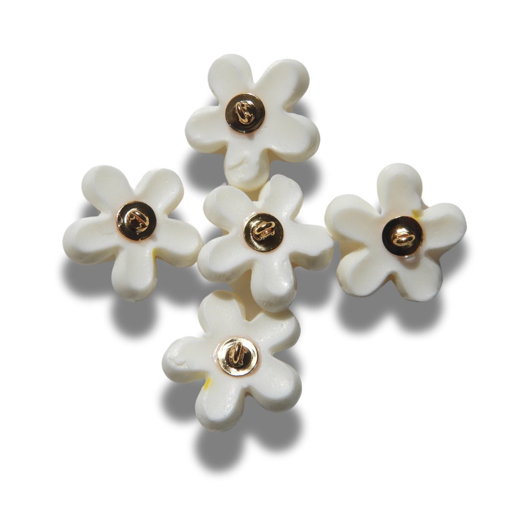 Decorative daisy flower buttons for sewing and crafting - 20 mm, set of 5 - Gifts for avid sewers - Embellishments for summer accessories