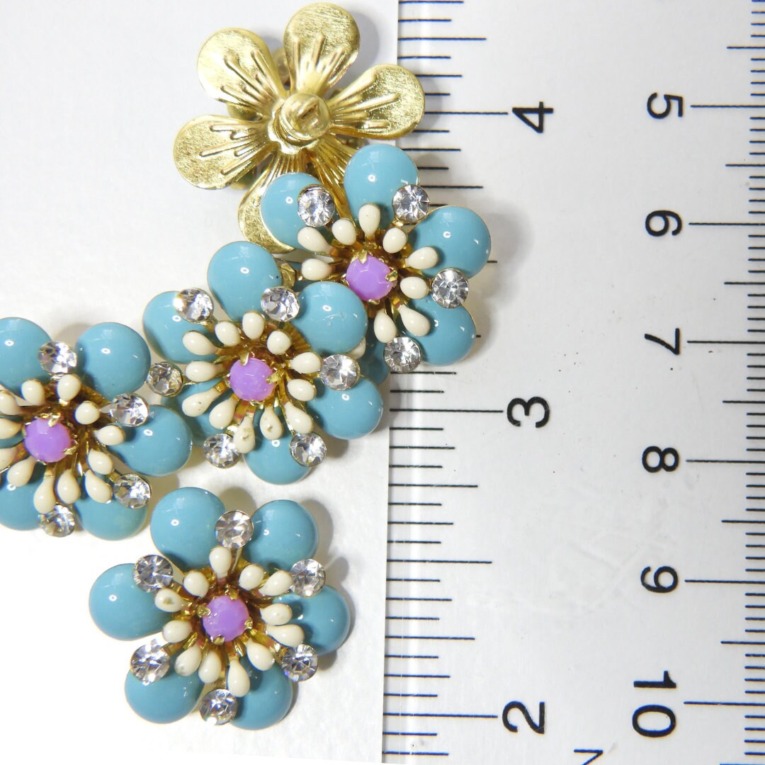 Fancy buttons for clothes, crafts, jewelry making. Flower Buttons for Sewing or decorating, Light blue buttons with a shank, Set of 5, 20 mm