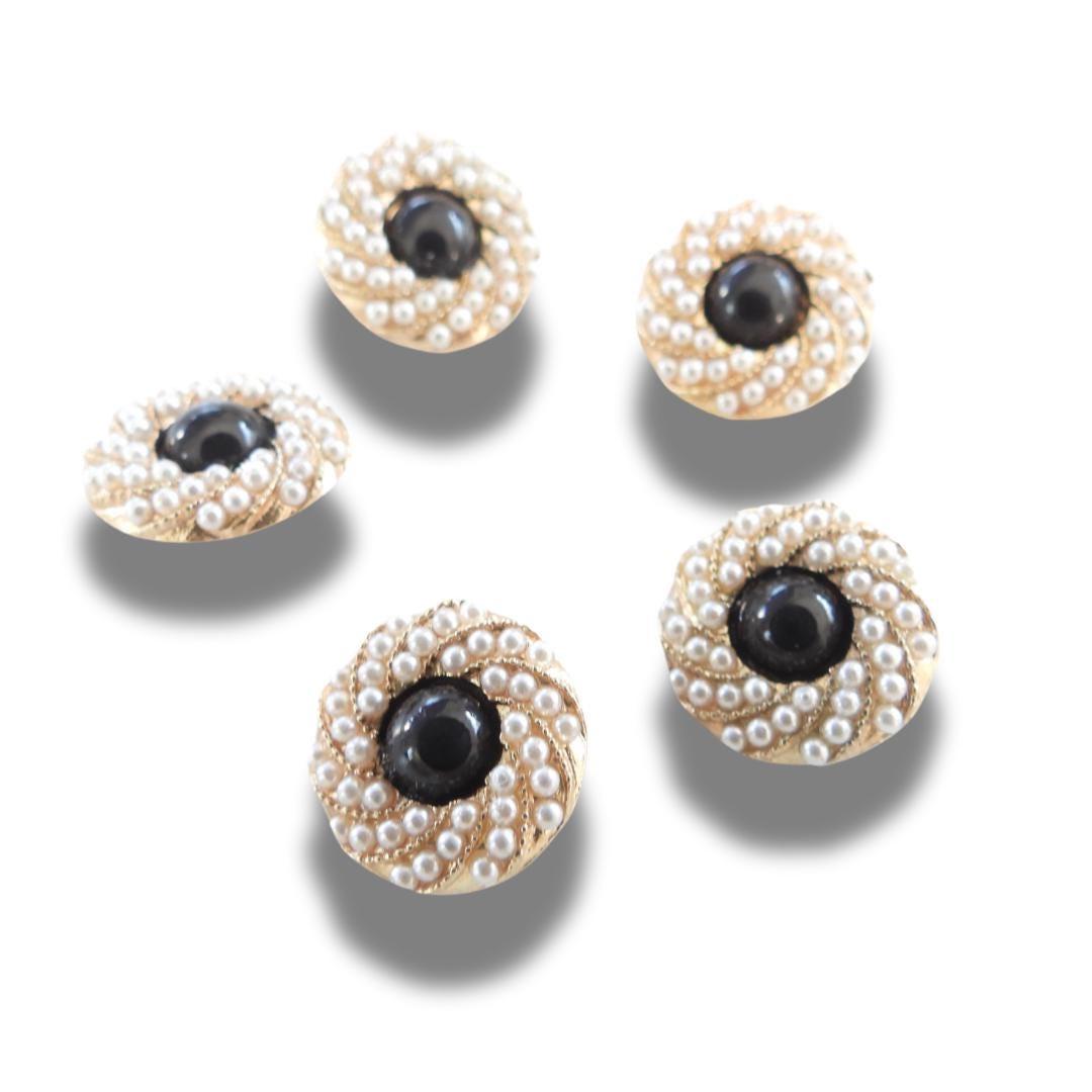 Chic black and gold buttons with tiny pearls—Nice for decorating blouses, sweaters, cardigans, shoes. A fancy touch for any sewing project!