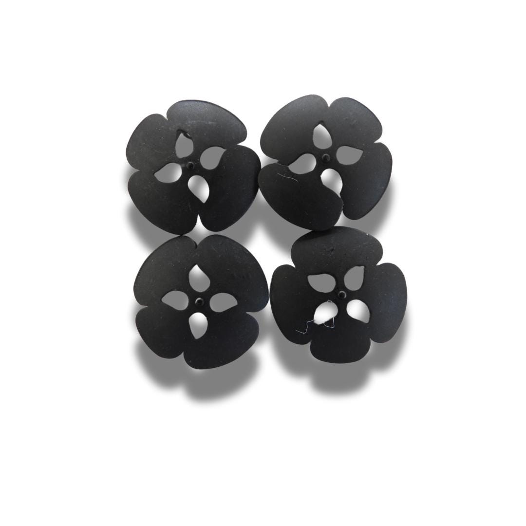 Metal flower-shaped buttons! Matte black, solid metal, made in Italy – perfect for jackets, coats, bags, and stylish DIY projects