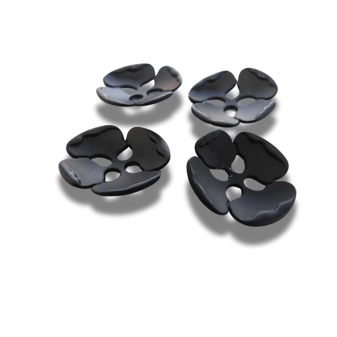 Metal flower-shaped buttons! Matte black, solid metal, made in Italy – perfect for jackets, coats, bags, and stylish DIY projects