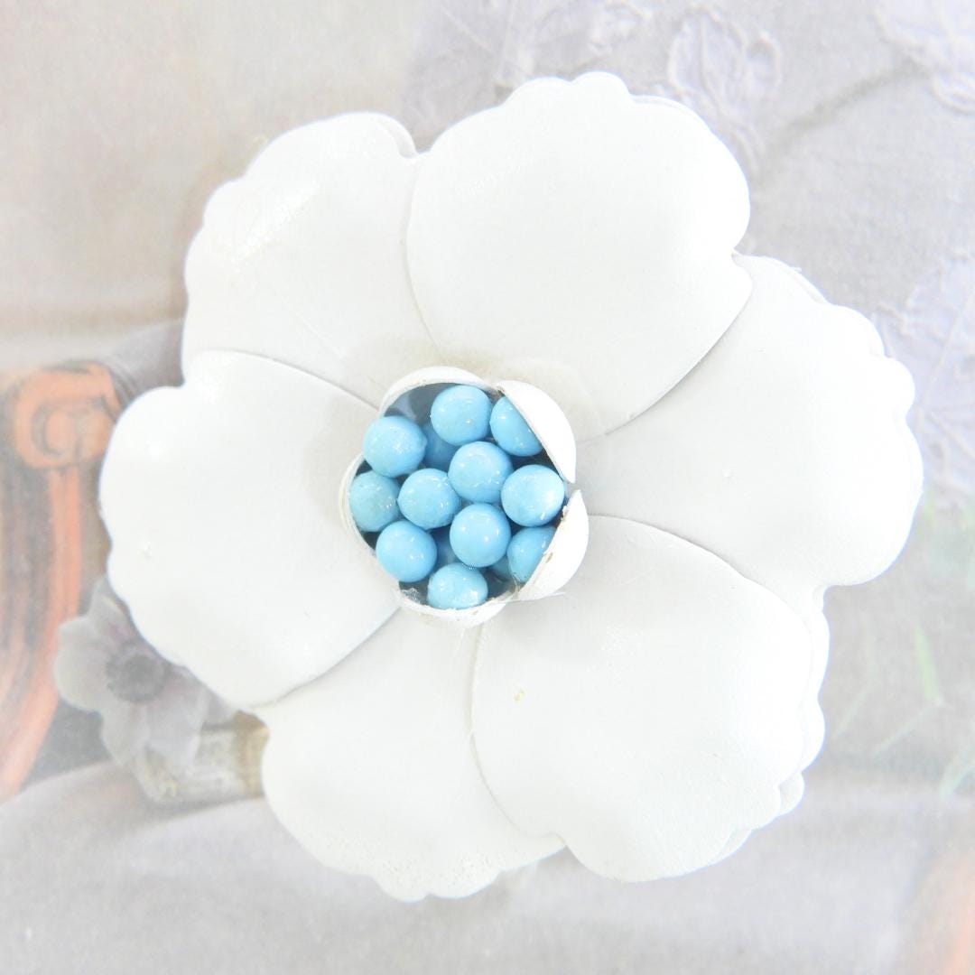 Shop vintage inspired brooch