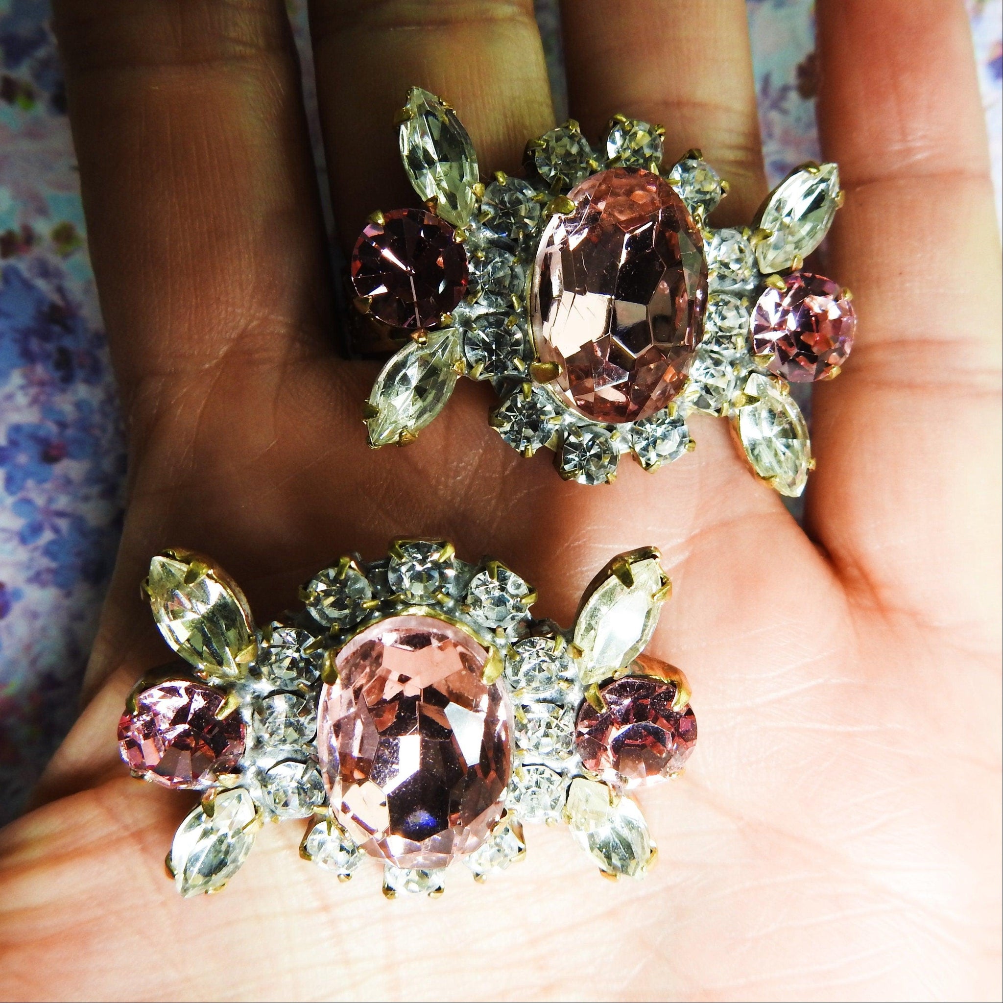 Large fancy pink glass buttons – zazaofcanada