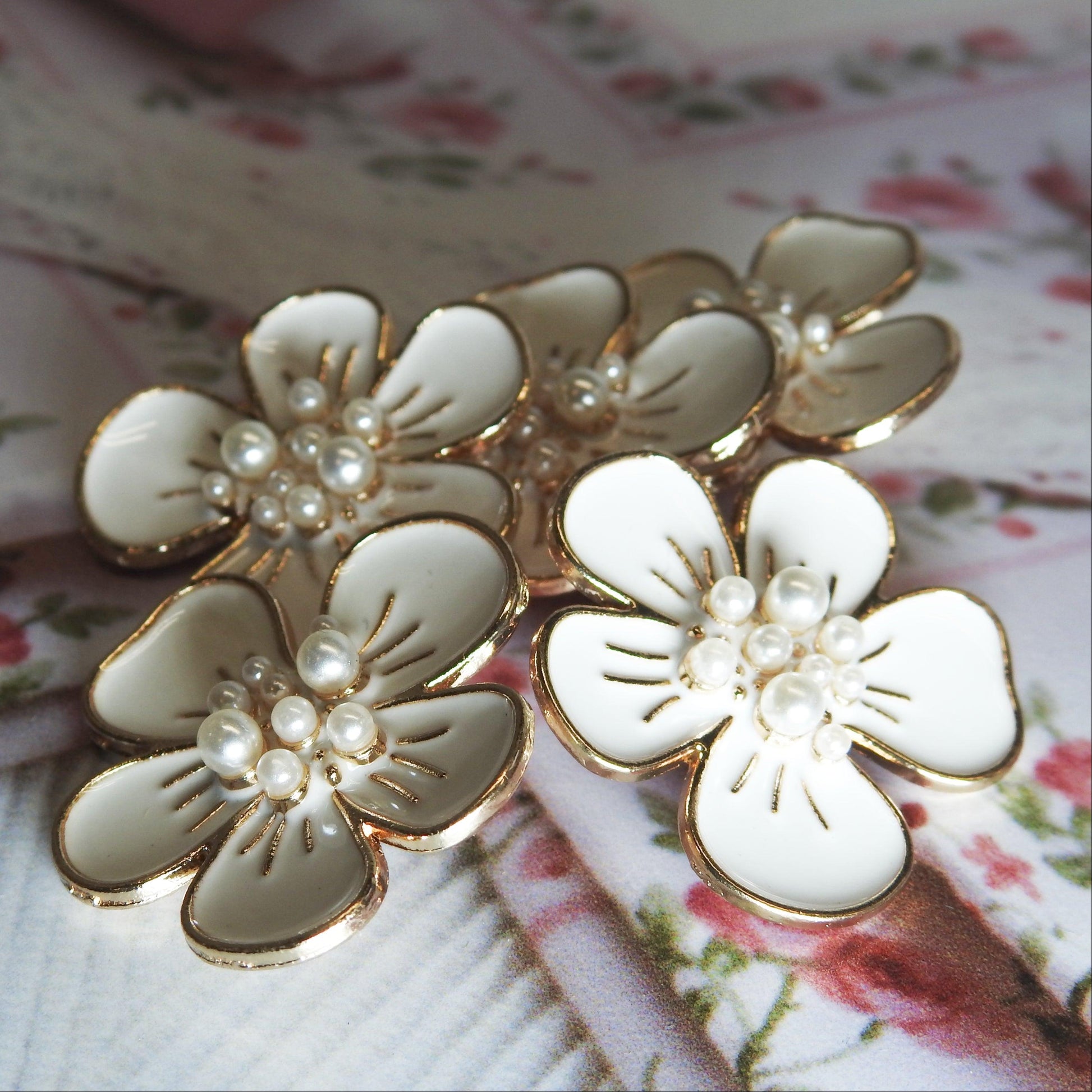 flower buttons with pearls