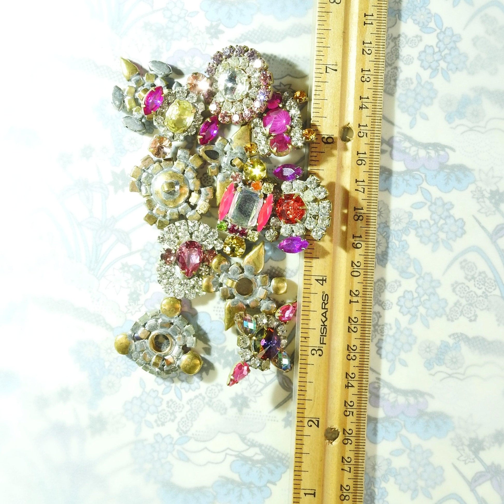 Pink rhinestone glass buttons with shank for jewelry; sewing on knitted garments, crochet projects, leather belts, fancy dresses. Lot of 12