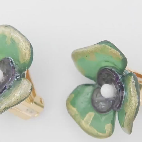 Vintage-inspired green flower clip-on earrings
