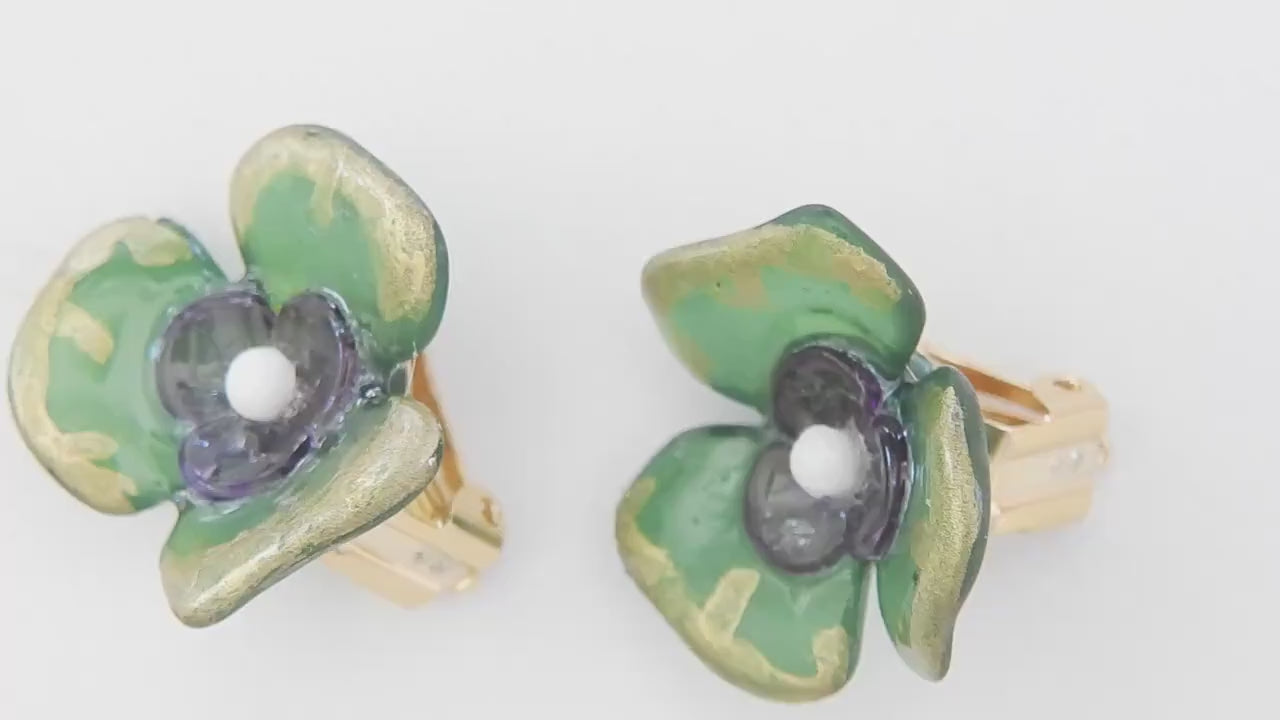 Vintage-inspired green flower clip-on earrings