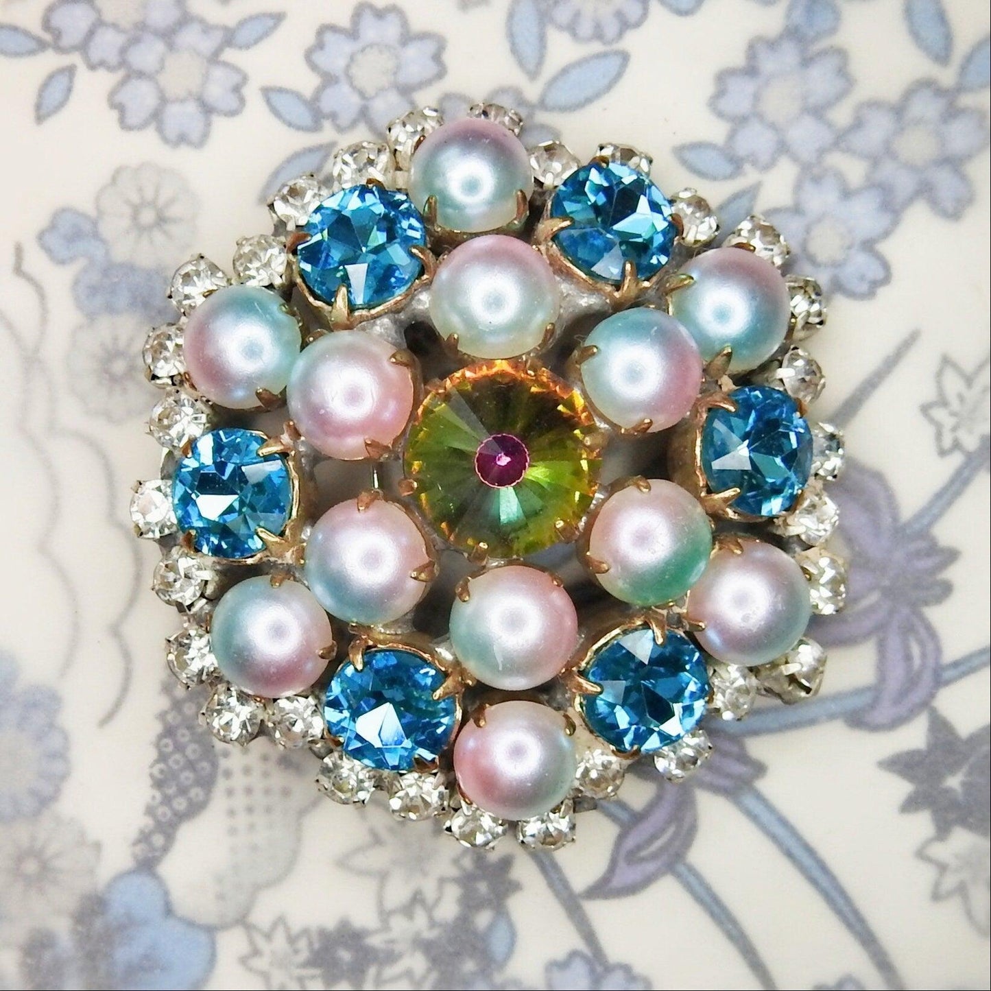 Round pearl brooch pin vintage, light bluish lilac, and white, for women. Pink blue pearlescent broach jewelry. Birthday gift for my wife