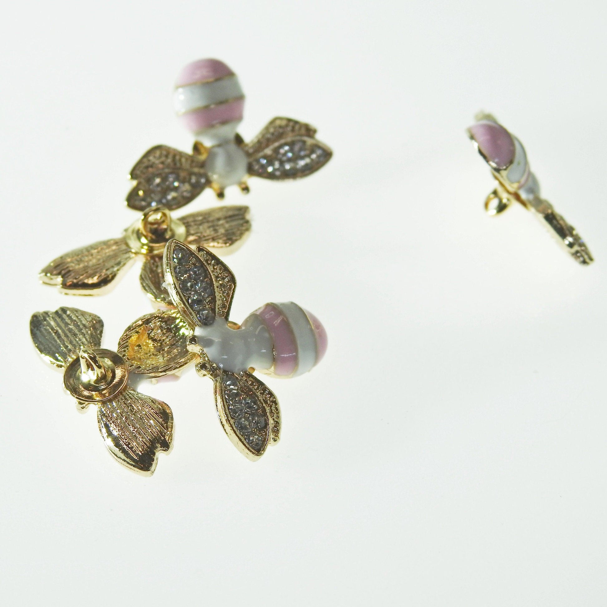 Pretty bee buttons