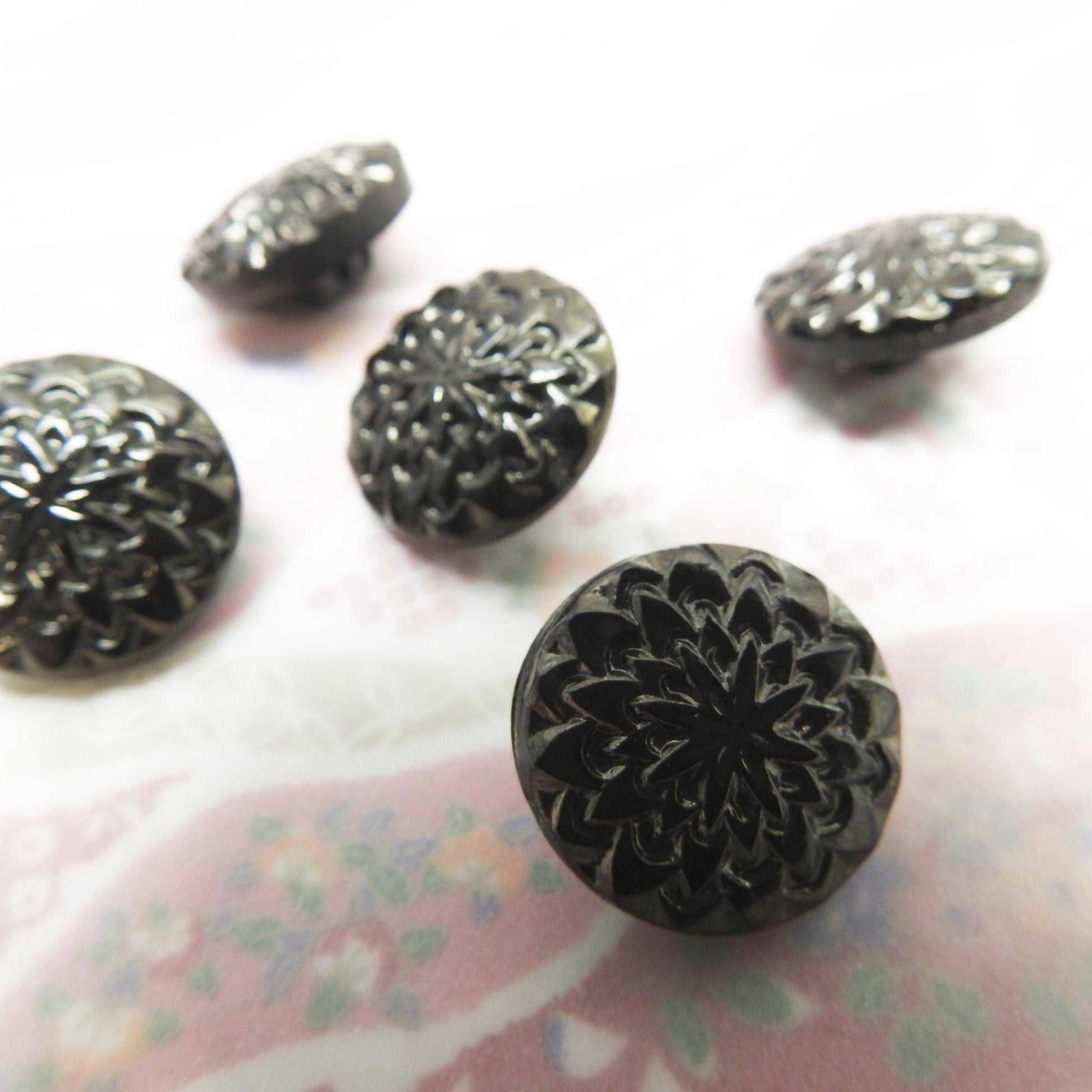 vintage buttons for dress