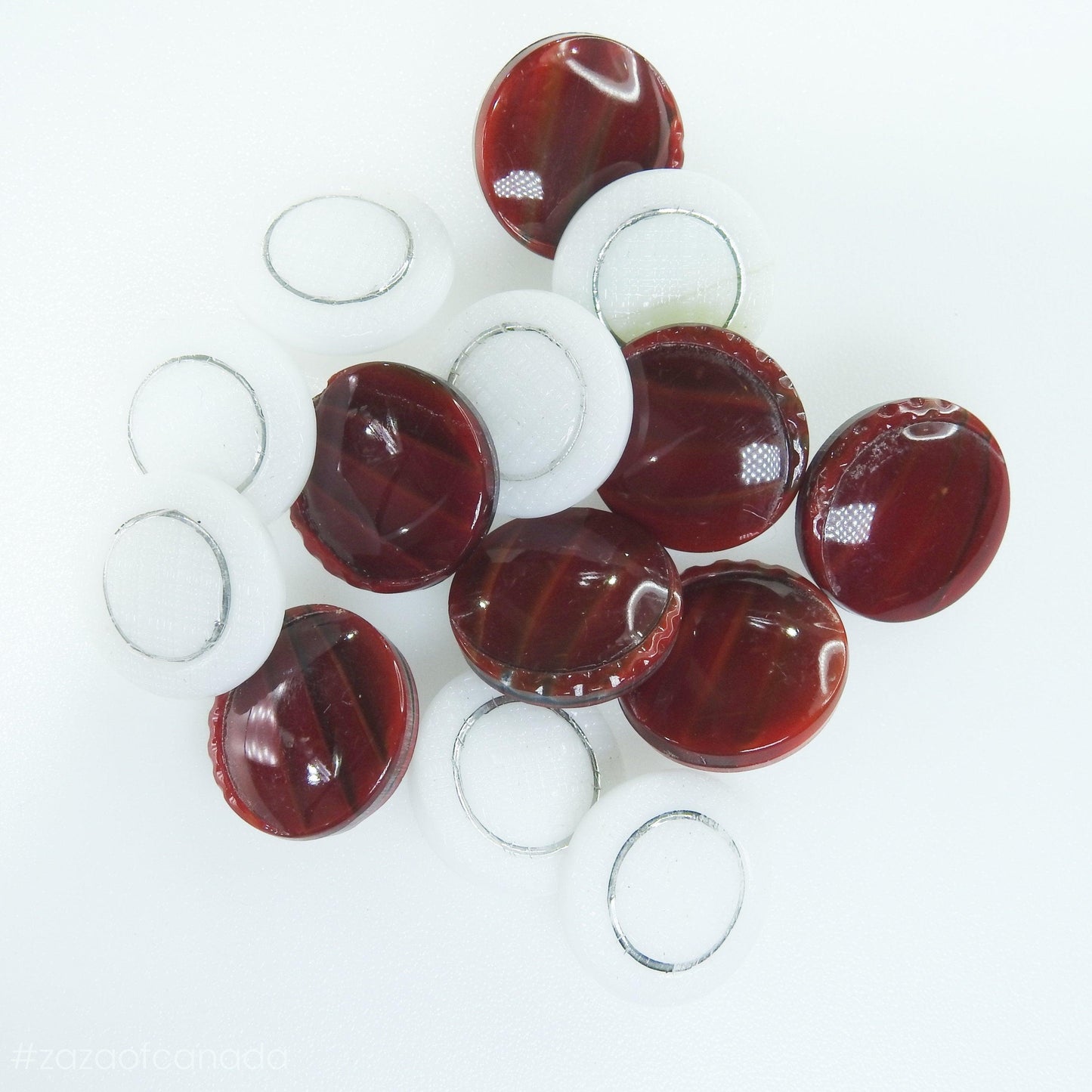 Vintage glass buttons, red and white, perfect supplies for making buttons jewelry and crafts - Mixed lot of 14 buttons  - 15 mm  5/8”