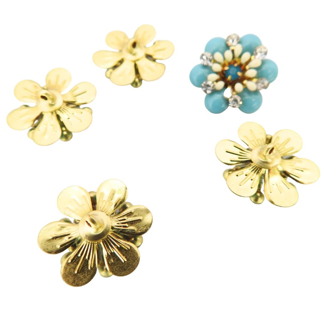 Cute Flower Buttons with Rhinestones with a shank for sewing & jewelry making%. 21mm. Ideal for decorating hat,belt,straw bag, coat, blazer