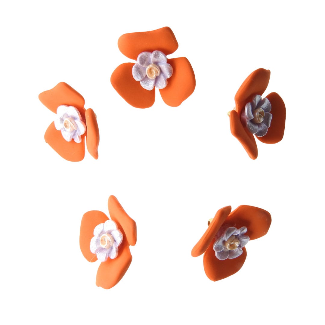 Set of 5 fun flower-shaped fashion buttons, orange and purple. Good for sewing on fabric, jewelry, hats, belts, collars, and corsages. 23 mm