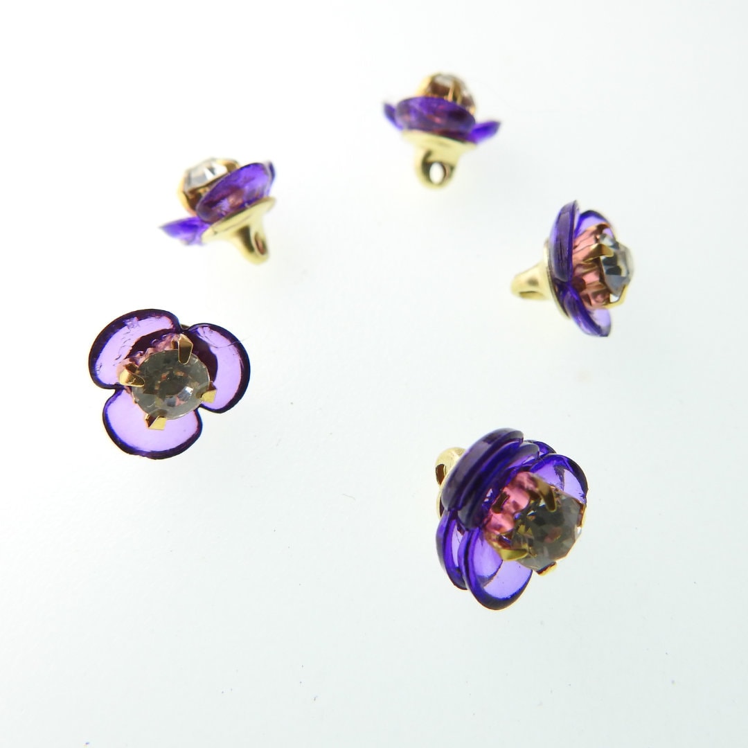 Cute purple button flowers with shank for floral sewing projects. 5 fancy buttons for crafting, embroidery, needlework, cuffs decor. 10 mm