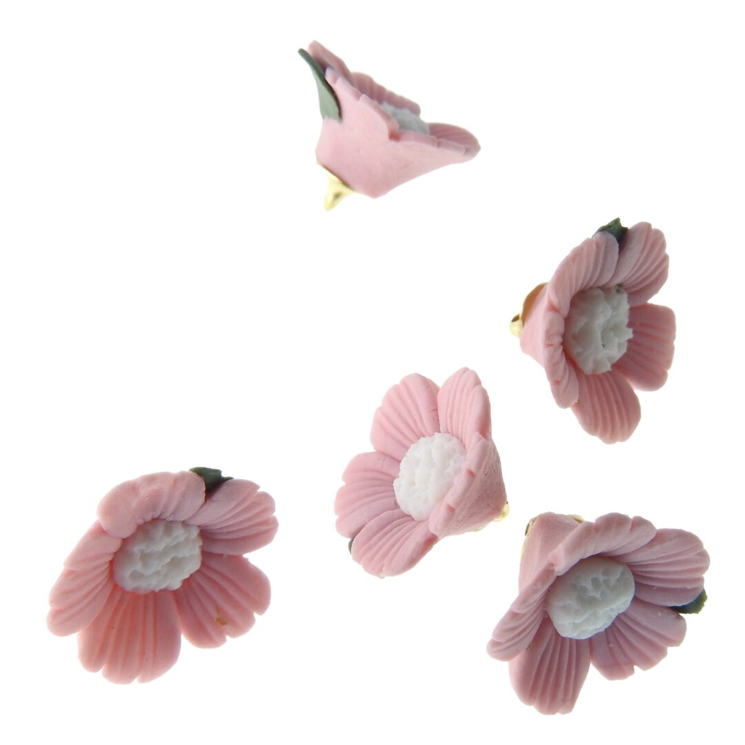 Pink ceramic buttons, daisy flower shape, and 3 dimensional. For stitching, knitting or sewing on clothes and jewelry. Set of 5, 17 mm