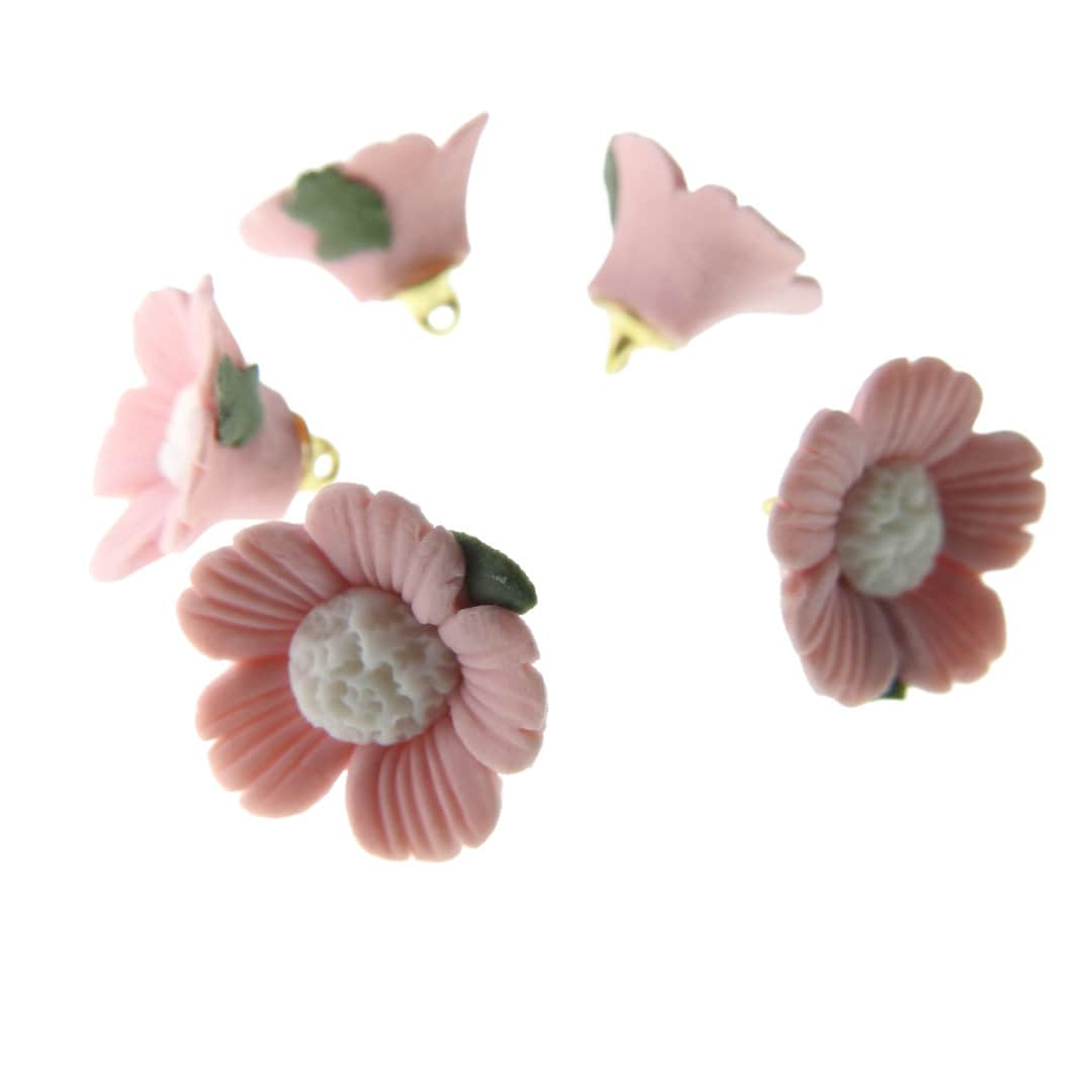 Pink ceramic buttons, daisy flower shape, and 3 dimensional. For stitching, knitting or sewing on clothes and jewelry. Set of 5, 17 mm