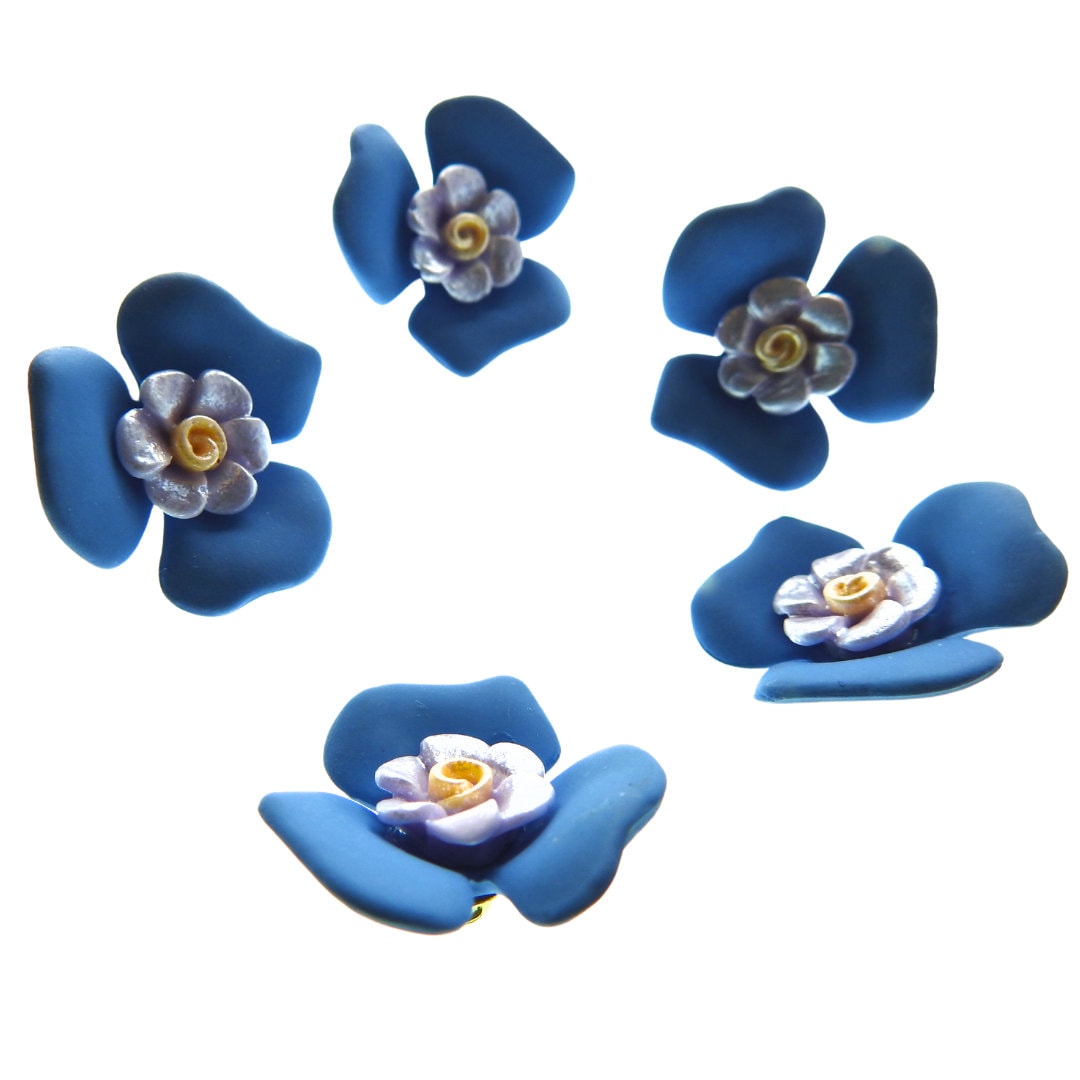 Decorative blue floral buttons